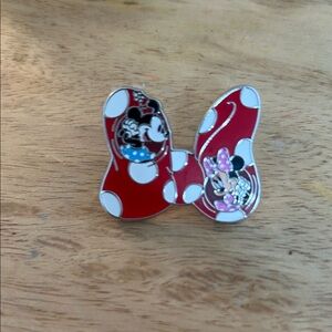 Imaginative icons Minnie Mouse bow pin